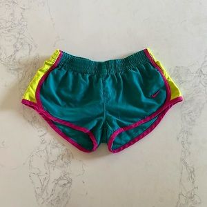 NIKE GIRLS SHORTS